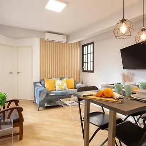 Coqueto Junto A Calle Larios By Rent Me Apartamento
